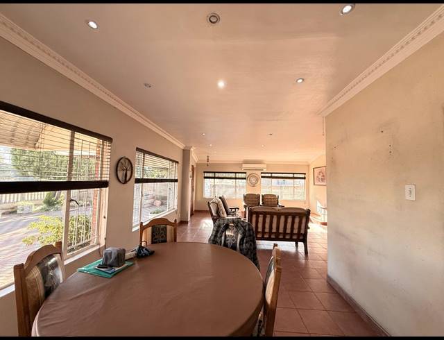 4 BEDROOM FREEHOLD FOR SALE IN NEWCASTLE CENTRAL